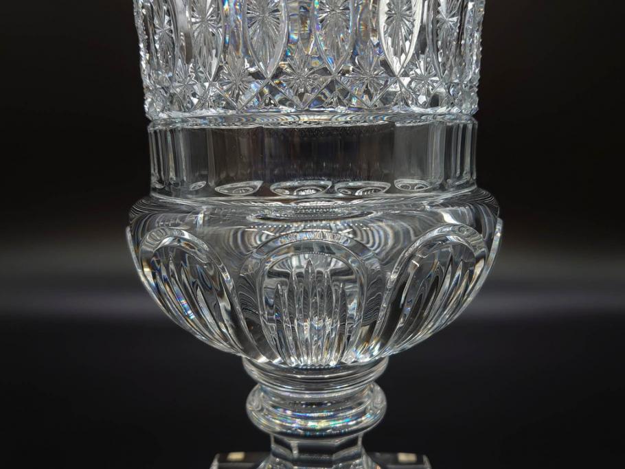 希少　フランス　Baccarat　バカラ　限定150個　57/150　高さ約31cm　気品漂う洗練されたデザインが目を惹く花瓶(フラワーベース、花器、花入、フルレッドクリスタルガラス、ケース付き)(R-076205)