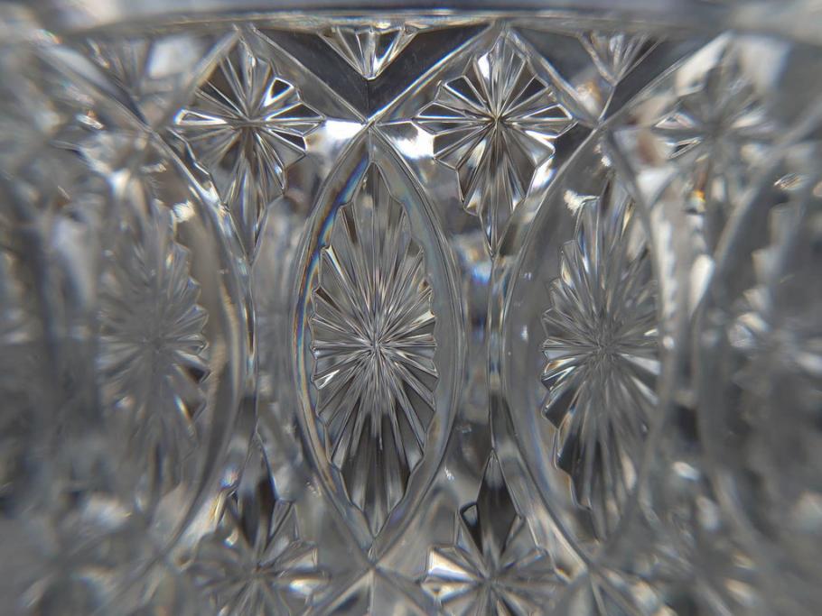 希少　フランス　Baccarat　バカラ　限定150個　100/150　高さ約31cm　気品漂う洗練されたデザインが目を惹く花瓶(フラワーベース、花器、花入、フルレッドクリスタルガラス、ケース付き)(R-076206)