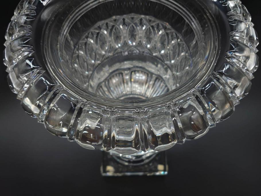 希少　フランス　Baccarat　バカラ　限定150個　100/150　高さ約31cm　気品漂う洗練されたデザインが目を惹く花瓶(フラワーベース、花器、花入、フルレッドクリスタルガラス、ケース付き)(R-076206)