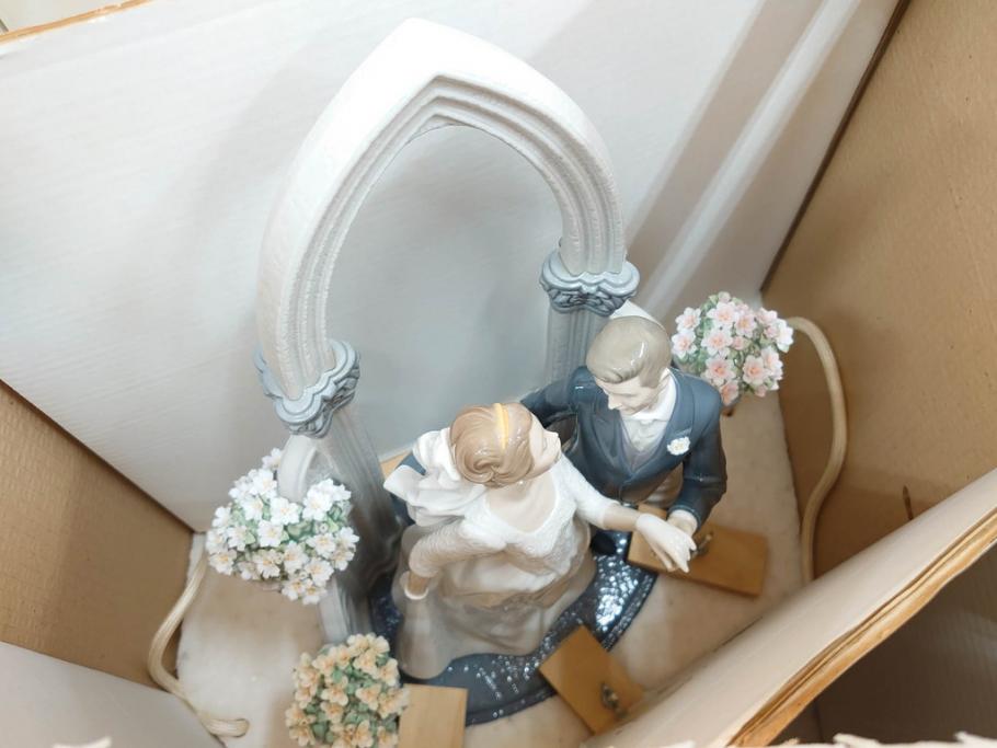 限定　未使用　未開封　スペイン　リヤドロ　LLADRO　愛の誓い　UNA PROMESA DE AMOR A VOW OF LOVE　1869　フィギュリン(結婚、ウェディングドレス、タキシード、陶器人形、置物、オブジェ、箱付き)(R-076213)