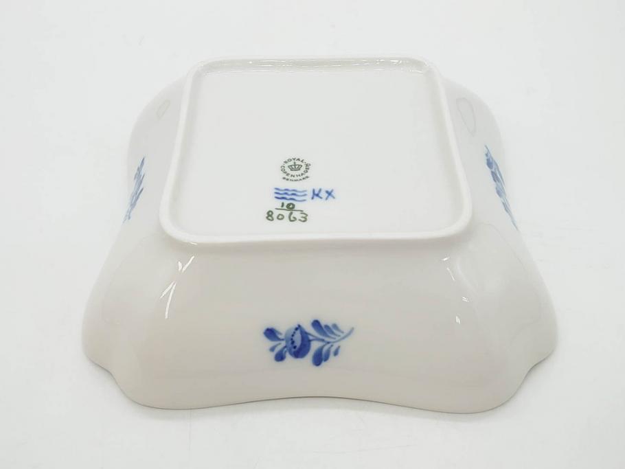 デンマーク　ROYAL COPENHAGEN(ロイヤルコペンハーゲン)　FAJANCE　トランクェーバー　ブルーフラワープレイン　リーフディッシュプレート　ボウル　丁寧に絵付けされた花たちが上品な雰囲気を醸し出す洋食器3点セット(スクエア型、サラダ、深皿、ファイアンス焼き)(R-076216)