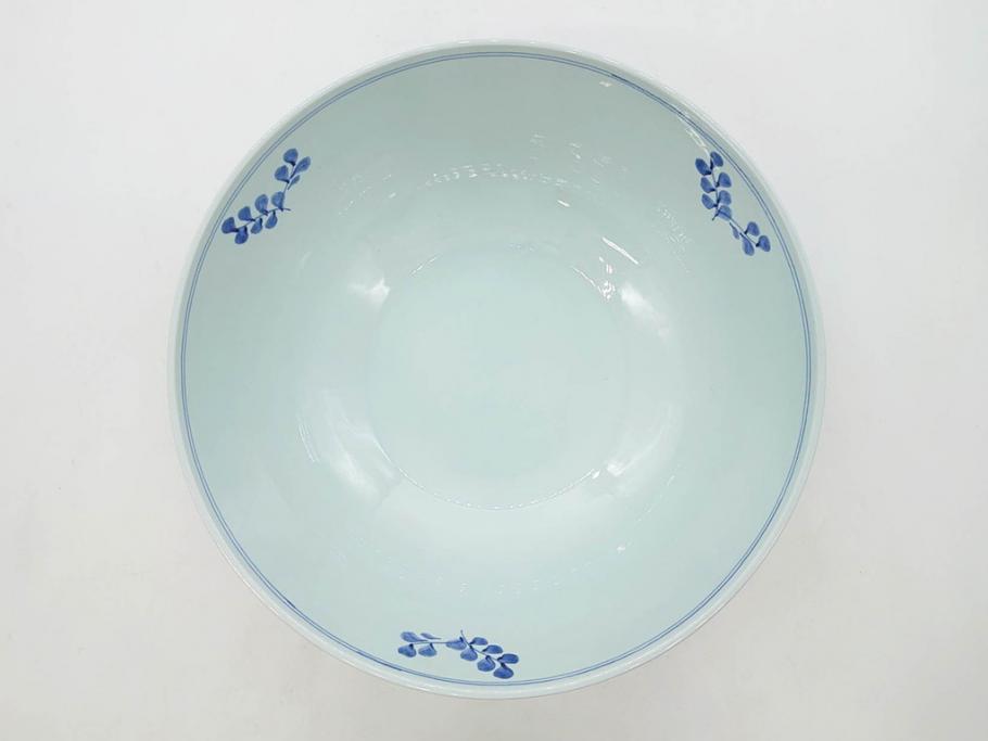 デンマーク　ROYAL COPENHAGEN(ロイヤルコペンハーゲン)　FAJANCE　トランクェーバー　ブルーフラワープレイン　リーフディッシュプレート　ボウル　丁寧に絵付けされた花たちが上品な雰囲気を醸し出す洋食器3点セット(スクエア型、サラダ、深皿、ファイアンス焼き)(R-076216)