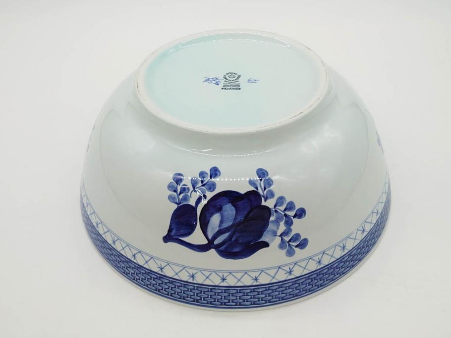 デンマーク　ROYAL COPENHAGEN(ロイヤルコペンハーゲン)　FAJANCE　トランクェーバー　ブルーフラワープレイン　リーフディッシュプレート　ボウル　丁寧に絵付けされた花たちが上品な雰囲気を醸し出す洋食器3点セット(スクエア型、サラダ、深皿、ファイアンス焼き)(R-076216)