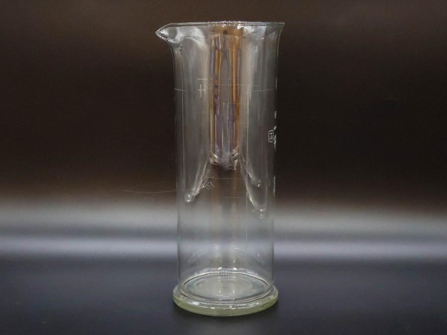 戦前　一升　ガラス　レトロな雰囲気が魅力のメスシリンダー(ビーカー、ガラスビン、硝子瓶、実験器具、枡、液量計)(R-076301)