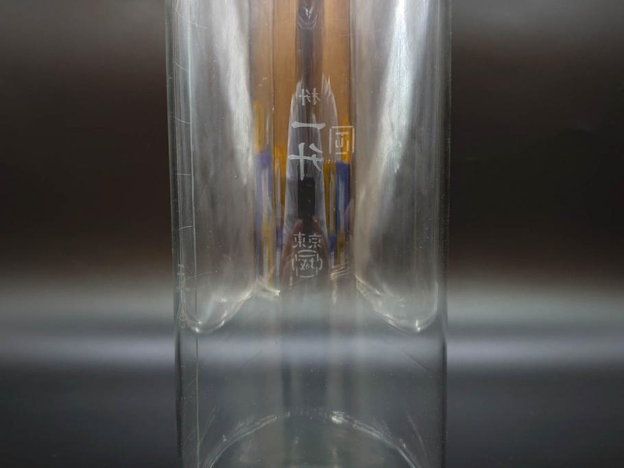 戦前　一升　ガラス　レトロな雰囲気が魅力のメスシリンダー(ビーカー、ガラスビン、硝子瓶、実験器具、枡、液量計)(R-076301)