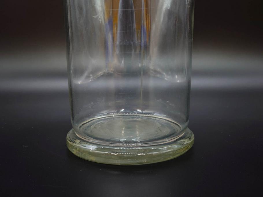 戦前　一升　ガラス　レトロな雰囲気が魅力のメスシリンダー(ビーカー、ガラスビン、硝子瓶、実験器具、枡、液量計)(R-076301)