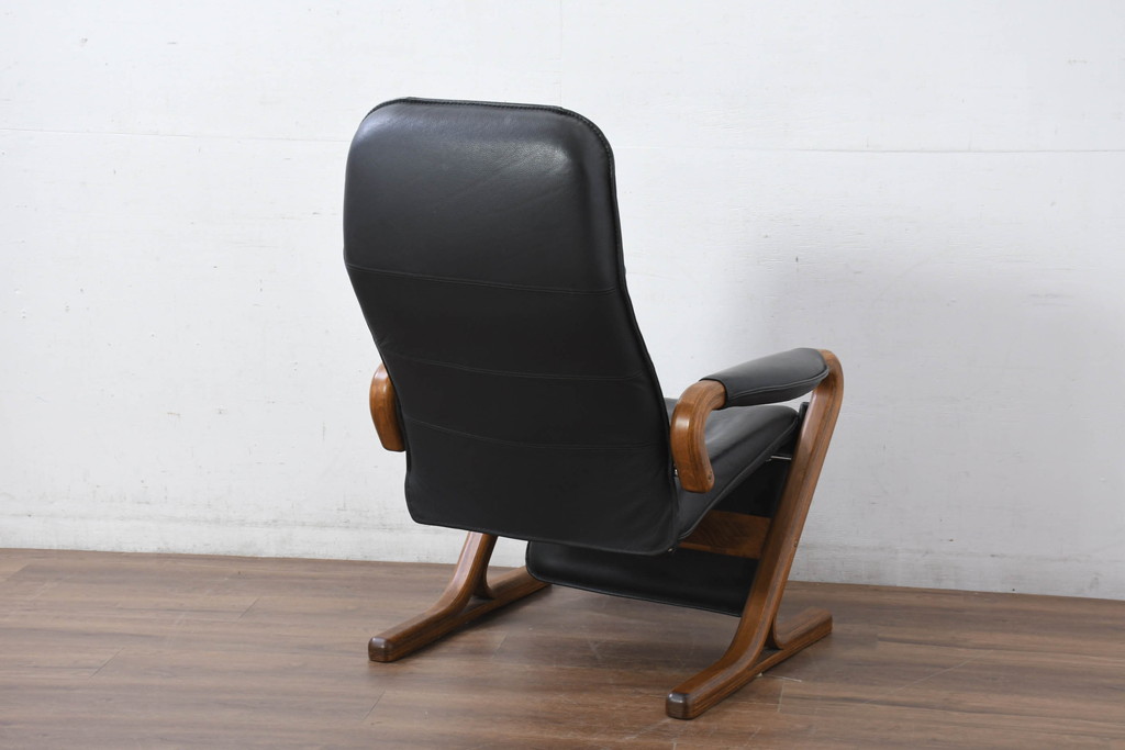 デンマークビンテージ　Nielaus Mobler(ニエラウスモブラー)　ap Dream seat(ドリームシート)　本革(レザー)　スタイリッシュなデザインのリクライニングイージーチェア(リクライニングチェア、アームチェア、1P、一人掛け、1人掛け、イス、椅子、北欧、ヴィンテージ、ニーラウス、ニールス)(R-082445)