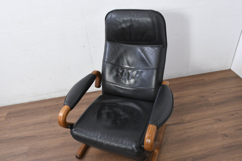 デンマークビンテージ　Nielaus Mobler(ニエラウスモブラー)　ap Dream seat(ドリームシート)　本革(レザー)　スタイリッシュなデザインのリクライニングイージーチェア(リクライニングチェア、アームチェア、1P、一人掛け、1人掛け、イス、椅子、北欧、ヴィンテージ、ニーラウス、ニールス)(R-082445)