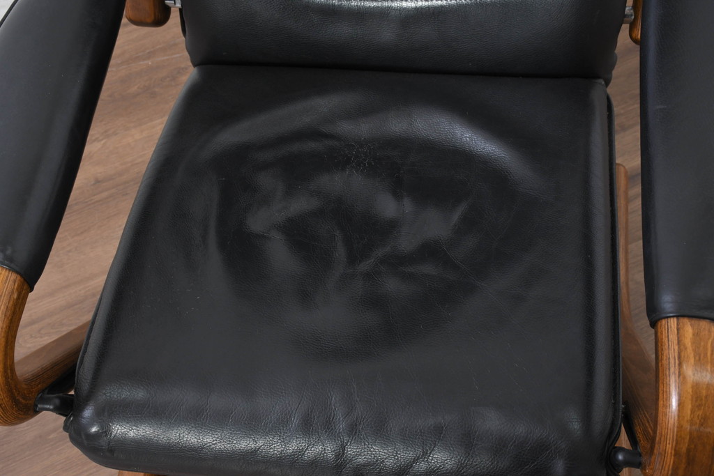 デンマークビンテージ　Nielaus Mobler(ニエラウスモブラー)　ap Dream seat(ドリームシート)　本革(レザー)　スタイリッシュなデザインのリクライニングイージーチェア(リクライニングチェア、アームチェア、1P、一人掛け、1人掛け、イス、椅子、北欧、ヴィンテージ、ニーラウス、ニールス)(R-082445)