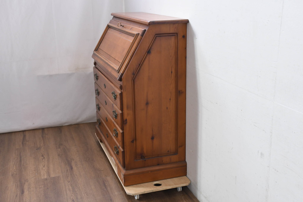 中古　美品　パイン材　カントリーデザイン　気品漂うライティングビューロー(簿記机、ワークデスク、在宅用、在宅ワーク用、サイドチェスト、引き出し)(R-082447)