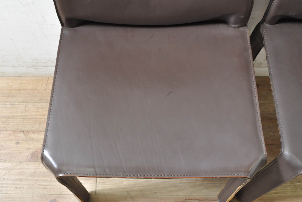 中古　Cassina(カッシーナ)　412　CAB(キャブ)　MARIO BELLINI(マリオベリーニ)　シンプルモダンな空間づくりに活躍するアームレスチェア2脚セット(ダイニングチェア、椅子、イス)(定価2脚で約52万8千円)(R-073997)
