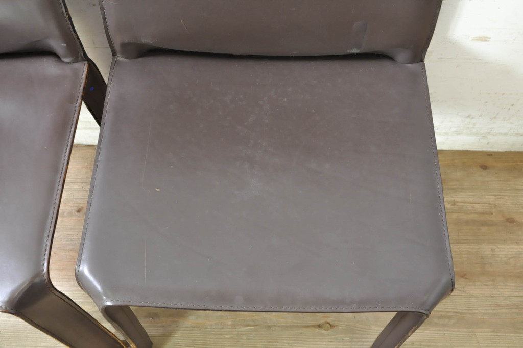 中古　Cassina(カッシーナ)　412　CAB(キャブ)　MARIO BELLINI(マリオベリーニ)　シンプルモダンな空間づくりに活躍するアームレスチェア2脚セット(ダイニングチェア、椅子、イス)(定価2脚で約52万8千円)(R-073997)