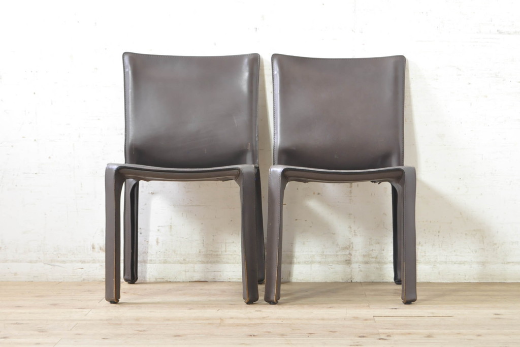 中古　Cassina(カッシーナ)　412　CAB(キャブ)　MARIO BELLINI(マリオベリーニ)　シンプルモダンな空間づくりに活躍するアームレスチェア2脚セット(ダイニングチェア、椅子、イス)(定価2脚で約52万8千円)(R-073998)