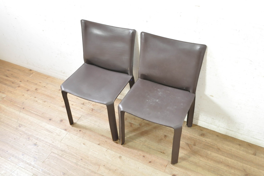 中古　Cassina(カッシーナ)　412　CAB(キャブ)　MARIO BELLINI(マリオベリーニ)　シンプルモダンな空間づくりに活躍するアームレスチェア2脚セット(ダイニングチェア、椅子、イス)(定価2脚で約52万8千円)(R-073998)