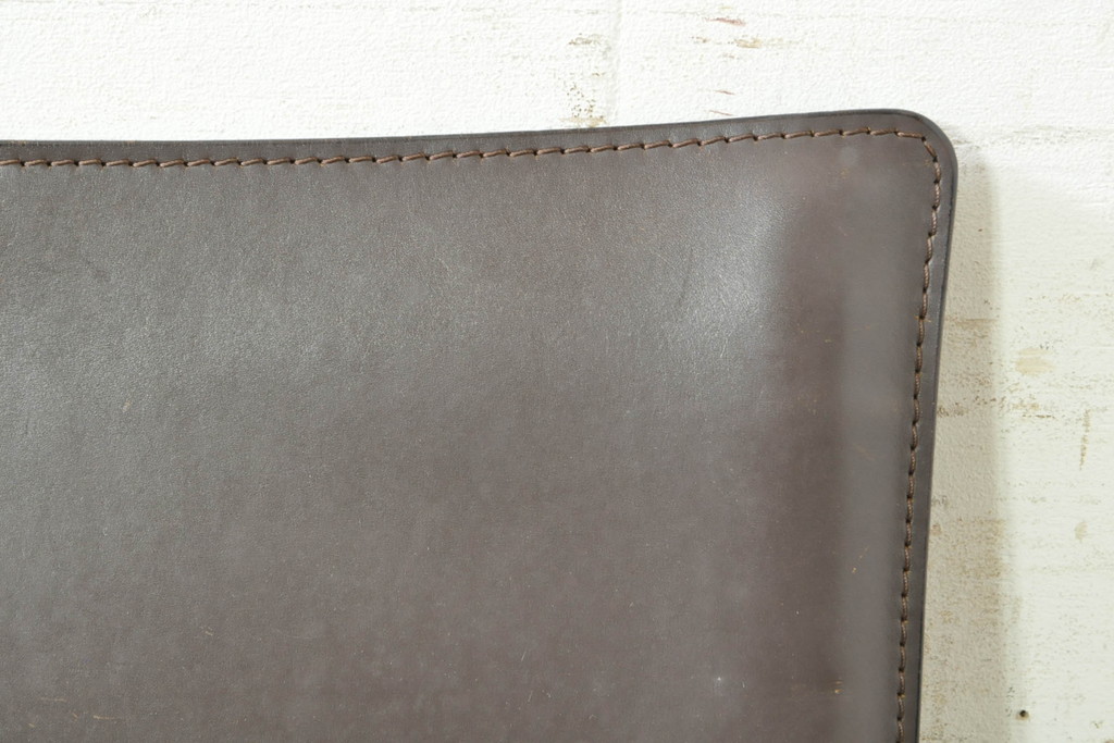 中古　Cassina(カッシーナ)　412　CAB(キャブ)　MARIO BELLINI(マリオベリーニ)　シンプルモダンな空間づくりに活躍するアームレスチェア2脚セット(ダイニングチェア、椅子、イス)(定価2脚で約52万8千円)(R-073998)