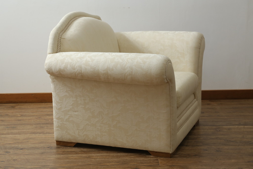 中古　展示品　超美品　最高級!　サァラ麻布取り扱い　bedding　POLTRONA　エレガントな1人掛けソファ(定価約110万円)(R-055252)