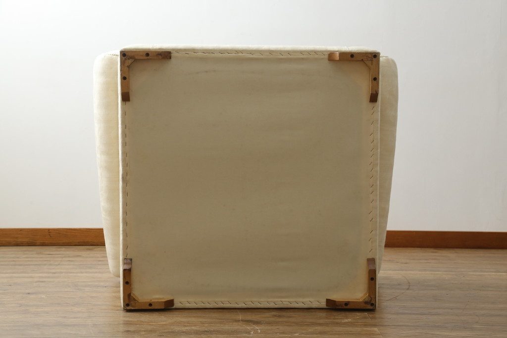 中古　展示品　超美品　最高級!　サァラ麻布取り扱い　bedding　POLTRONA　エレガントな1人掛けソファ(定価約110万円)(R-055252)