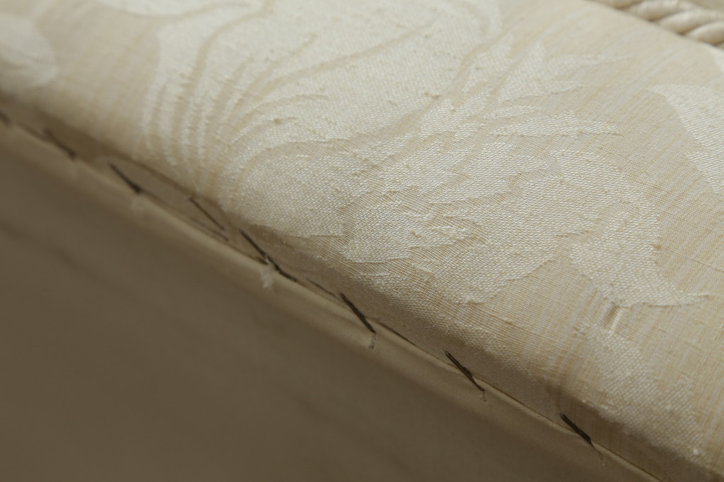 中古　展示品　超美品　最高級!　サァラ麻布取り扱い　bedding　POLTRONA　エレガントな1人掛けソファ(定価約110万円)(R-055252)