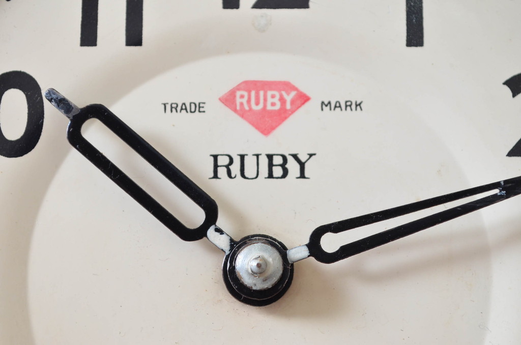 和製アンティーク　TRADE(S)MARK　RUBY(ルビー)　クラシカルな雰囲気が素敵な彫刻入り柱時計(掛け時計、古時計、振り子時計)(R-082043)