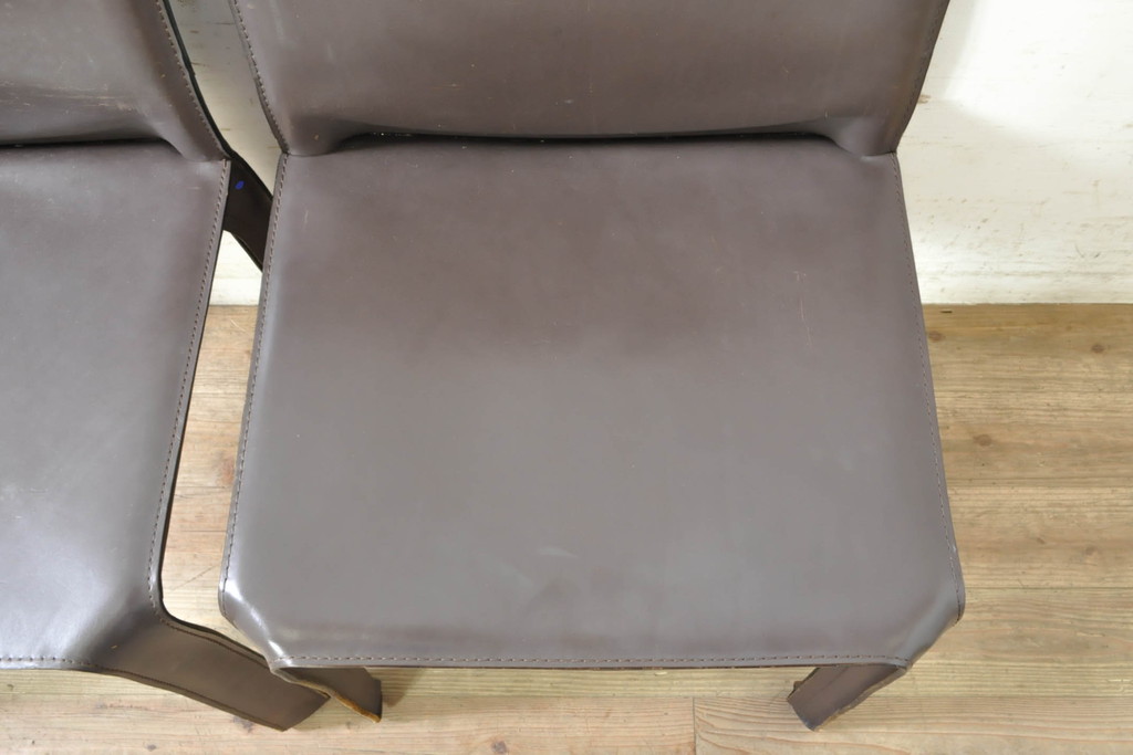 中古　Cassina(カッシーナ)　412　CAB(キャブ)　MARIO BELLINI(マリオベリーニ)　シンプルモダンな空間づくりに活躍するアームレスチェア2脚セット(ダイニングチェア、椅子、イス)(定価2脚で約52万8千円)(R-074000)