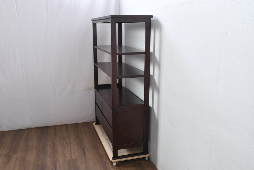 中古　未使用展示品　北海道民芸家具　美しい佇まいと機能性を兼ね備えた引き出し付き飾り棚(陳列棚、収納棚、オープンラック、キャビネット)(定価約30万円)(R-081888)