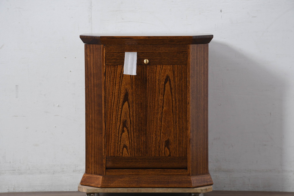 中古　新古品　未使用　展示品　二本松工藝館　田中家具　総桐材　モダンな佇まいの漆塗り仏壇(小型仏壇)(定価約39万6千円)(R-081196)