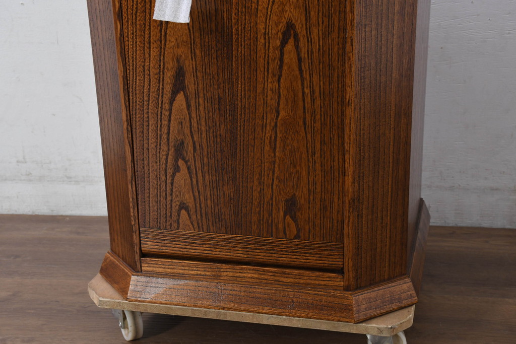 中古　新古品　未使用　展示品　二本松工藝館　田中家具　総桐材　モダンな佇まいの漆塗り仏壇(小型仏壇)(定価約39万6千円)(R-081196)