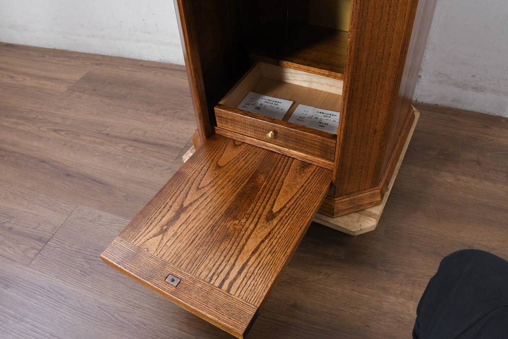 中古　新古品　未使用　展示品　二本松工藝館　田中家具　総桐材　モダンな佇まいの漆塗り仏壇(小型仏壇)(定価約39万6千円)(R-081197)