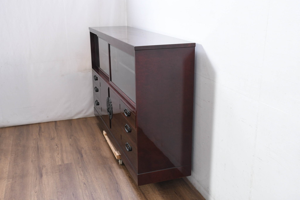 中古　新古品　未使用　展示品　二本松工藝館　田中家具　和の趣を感じる民芸飾り棚(サイドボード、サイドキャビネット、収納棚、戸棚)(定価約88万円)(R-081198)