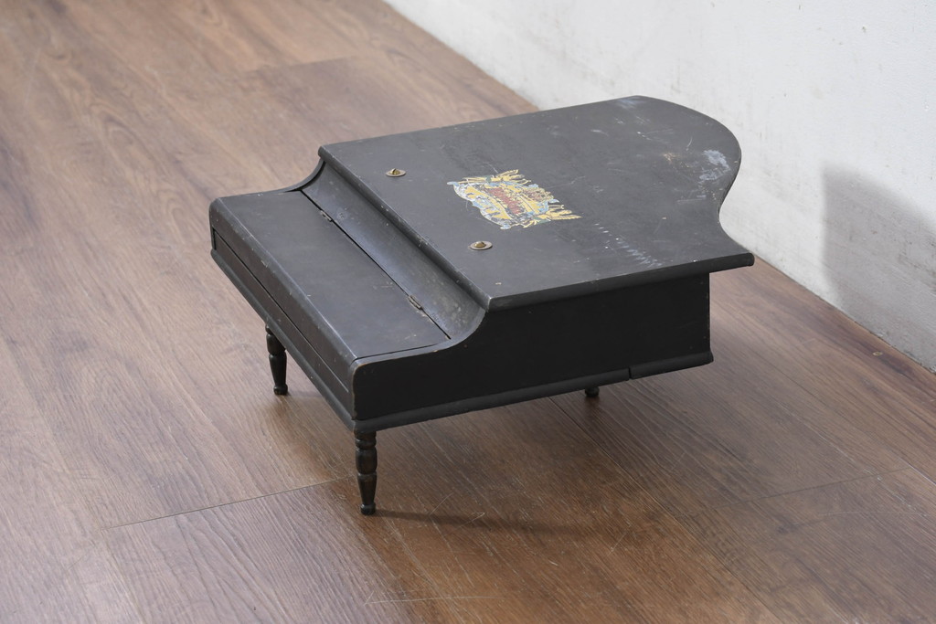 ジャンク品　国産　希少品　昭和初期　MIKADO OKAYAMA(ミカドピアノ)　可愛らしいアンティークミニピアノ(オブジェ、ディスプレイ、おもちゃ、玩具)(R-082083)