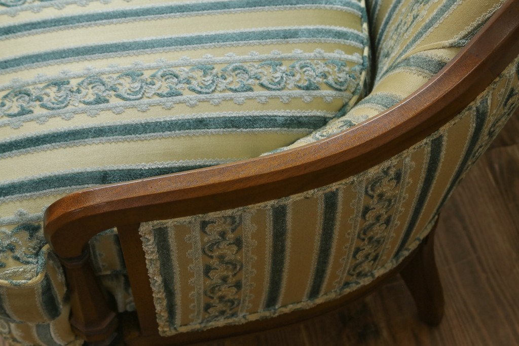 中古　DREXEL HERITAGE(ドレクセルヘリテイジ)　Upholstery(アップホルスタリー)　ワンランク上の上質なお部屋作りにぴったりの3人掛けソファ(アームソファ、3P)(R-055934)