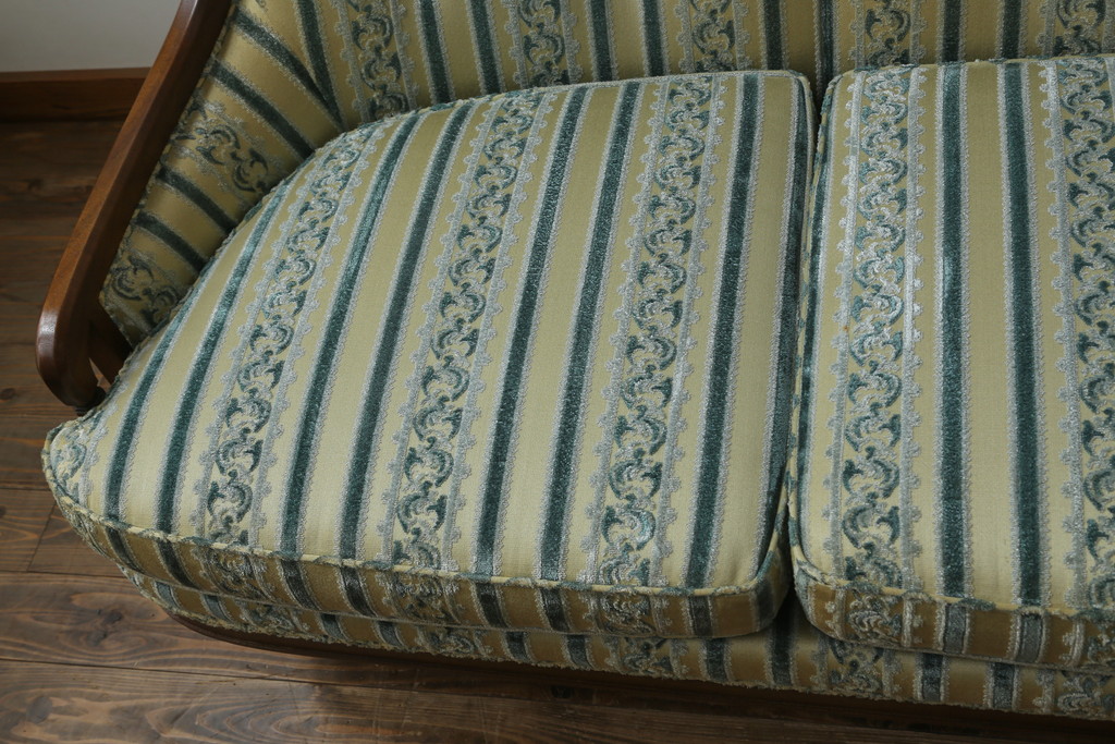 中古　DREXEL HERITAGE(ドレクセルヘリテイジ)　Upholstery(アップホルスタリー)　ワンランク上の上質なお部屋作りにぴったりの3人掛けソファ(アームソファ、3P)(R-055934)
