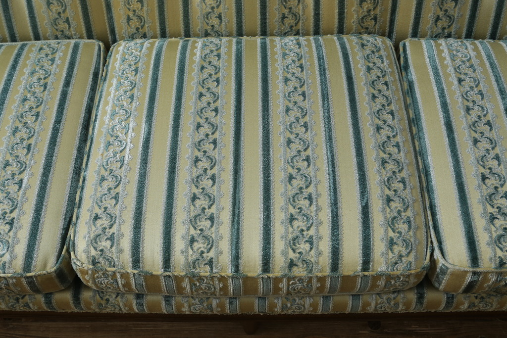 中古　DREXEL HERITAGE(ドレクセルヘリテイジ)　Upholstery(アップホルスタリー)　ワンランク上の上質なお部屋作りにぴったりの3人掛けソファ(アームソファ、3P)(R-055934)