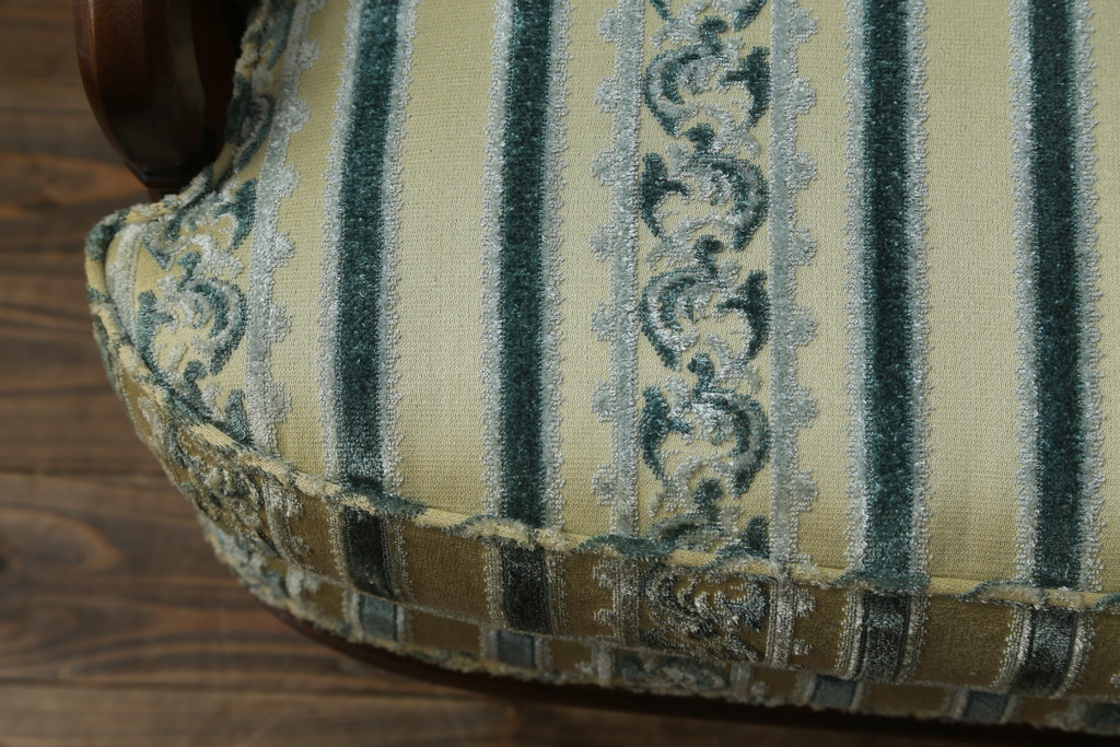 中古　DREXEL HERITAGE(ドレクセルヘリテイジ)　Upholstery(アップホルスタリー)　ワンランク上の上質なお部屋作りにぴったりの3人掛けソファ(アームソファ、3P)(R-055934)