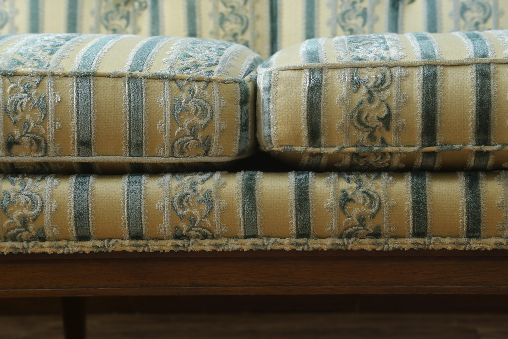 中古　DREXEL HERITAGE(ドレクセルヘリテイジ)　Upholstery(アップホルスタリー)　ワンランク上の上質なお部屋作りにぴったりの3人掛けソファ(アームソファ、3P)(R-055934)