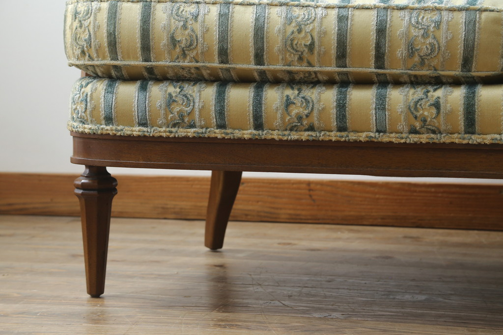 中古　DREXEL HERITAGE(ドレクセルヘリテイジ)　Upholstery(アップホルスタリー)　ワンランク上の上質なお部屋作りにぴったりの3人掛けソファ(アームソファ、3P)(R-055934)