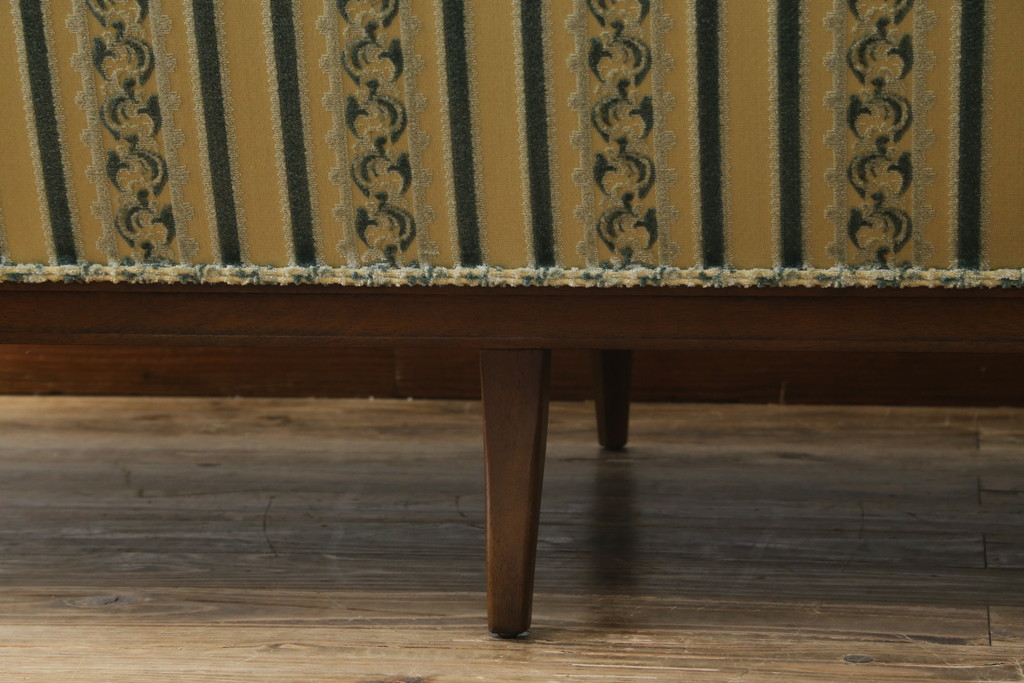中古　DREXEL HERITAGE(ドレクセルヘリテイジ)　Upholstery(アップホルスタリー)　ワンランク上の上質なお部屋作りにぴったりの3人掛けソファ(アームソファ、3P)(R-055934)