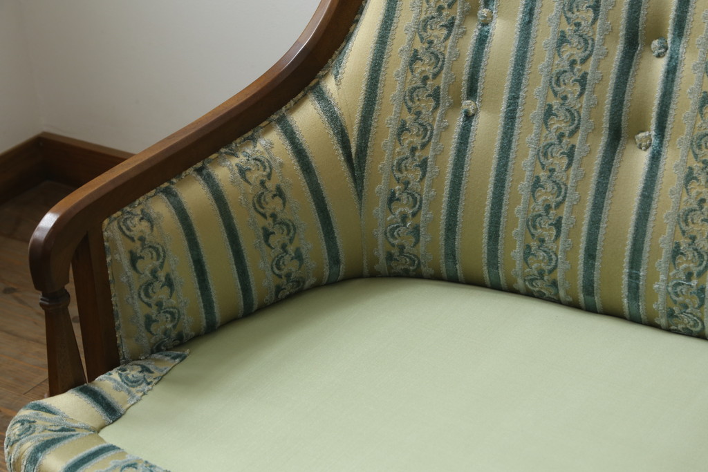 中古　DREXEL HERITAGE(ドレクセルヘリテイジ)　Upholstery(アップホルスタリー)　ワンランク上の上質なお部屋作りにぴったりの3人掛けソファ(アームソファ、3P)(R-055934)