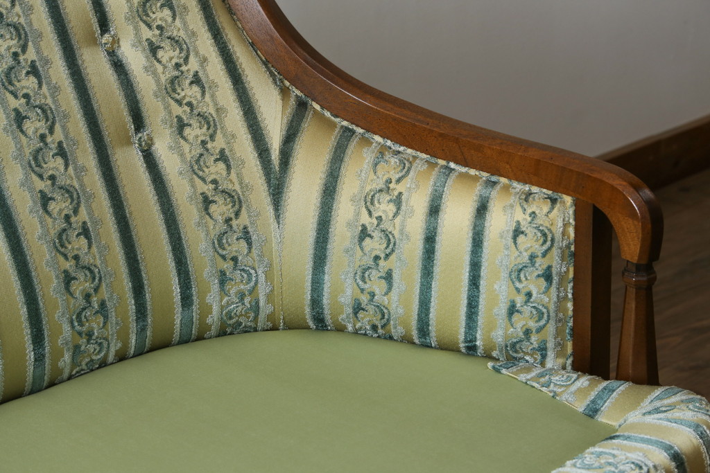 中古　DREXEL HERITAGE(ドレクセルヘリテイジ)　Upholstery(アップホルスタリー)　ワンランク上の上質なお部屋作りにぴったりの3人掛けソファ(アームソファ、3P)(R-055934)