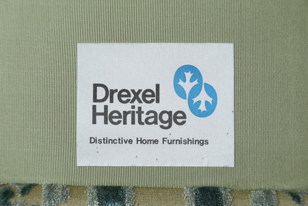 中古　DREXEL HERITAGE(ドレクセルヘリテイジ)　Upholstery(アップホルスタリー)　ワンランク上の上質なお部屋作りにぴったりの3人掛けソファ(アームソファ、3P)(R-055934)