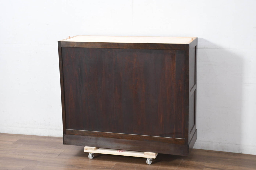 中古　美品　松本民芸家具　G-Ⅱ型特注モデル　天板リメイク　シックな空間づくりが叶う面取りサイドキャビネット(カップボード、収納棚、戸棚、キャビネット、本箱)(R-082355)