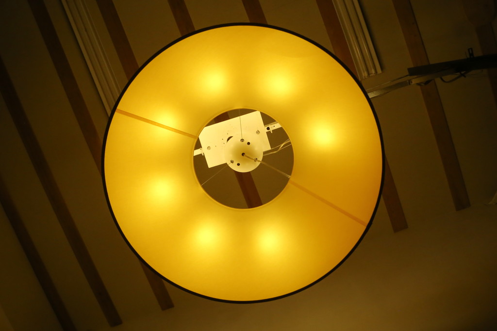 中古　美品　YAMAGIWA(ヤマギワ)　ペンダント照明　BAUMN(バウム)　サークルΦ800mm　ブラックプリーツ加工のエレガントな風合いが魅力のペンダントライト(天井照明、吊り下げ照明)(定価約24万円)(R-082910)