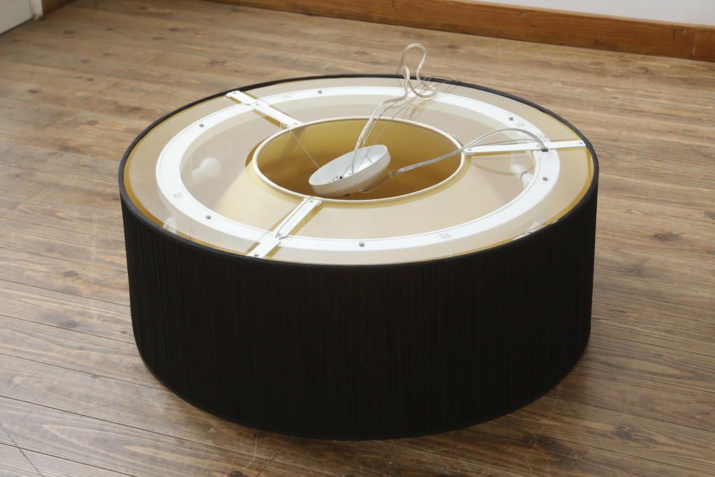 中古　美品　YAMAGIWA(ヤマギワ)　ペンダント照明　BAUMN(バウム)　サークルΦ800mm　ブラックプリーツ加工のエレガントな風合いが魅力のペンダントライト(天井照明、吊り下げ照明)(定価約24万円)(R-082910)