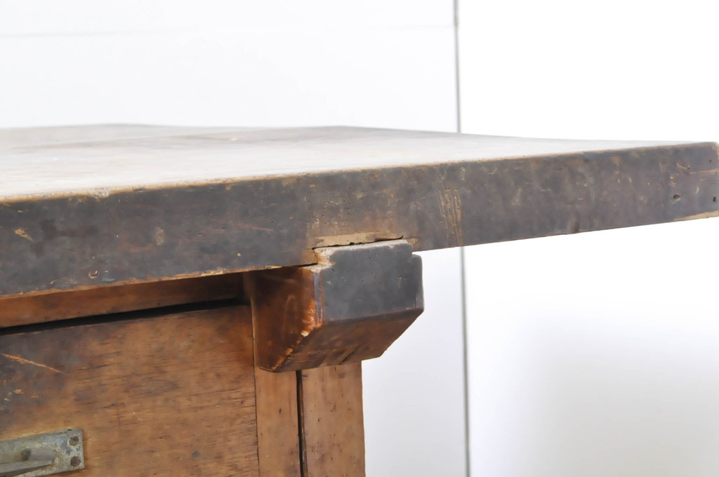 和製アンティーク　極厚天板　重厚感のある佇まいが魅力的な両面使いできる作業台(テーブル、デスク、机、在宅用、在宅ワーク)(R-066831)
