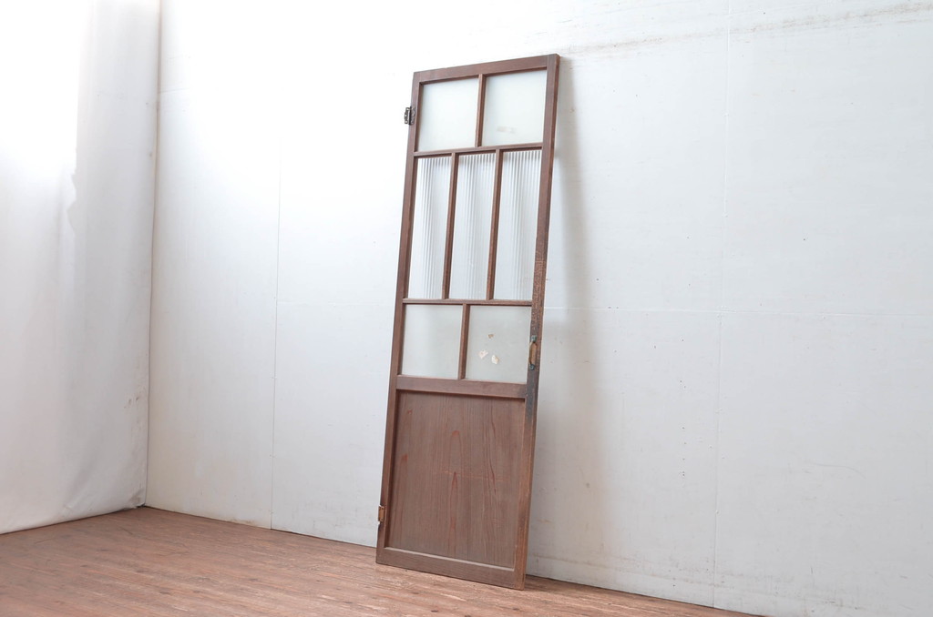 アンティーク建具　大正ロマン　ノスタルジックな雰囲気あふれる幅狭ガラス扉(ドア)(木製扉、ガラス扉)(R-082554)