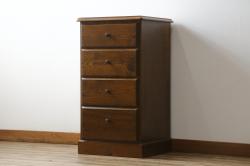 中古　カントリーハウス　秋山木工　木のぬくもりを感じられるシンプルなデザインのチェスト(サイドチェスト、引き出し)(R-078169)