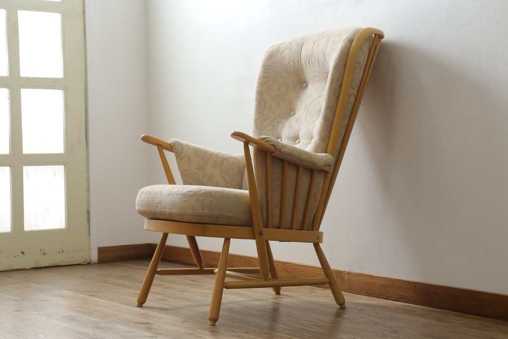 中古　美品　イギリス家具　ERCOL(アーコール)　エバーグリーン　気品のある佇まいが魅力の1人掛けイージーチェア(アームチェア、ラウンジチェア、ソファ、1人掛け、椅子、イス、英国、北欧)(定価約29万円)(R-066170)