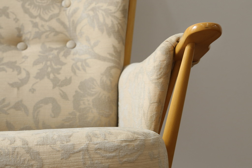 中古　美品　イギリス家具　ERCOL(アーコール)　エバーグリーン　気品のある佇まいが魅力の1人掛けイージーチェア(アームチェア、ラウンジチェア、ソファ、1人掛け、椅子、イス、英国、北欧)(定価約29万円)(R-066170)