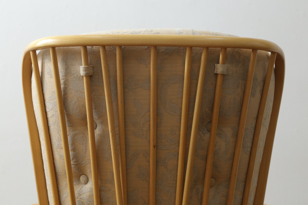 中古　美品　イギリス家具　ERCOL(アーコール)　エバーグリーン　気品のある佇まいが魅力の1人掛けイージーチェア(アームチェア、ラウンジチェア、ソファ、1人掛け、椅子、イス、英国、北欧)(定価約29万円)(R-066170)