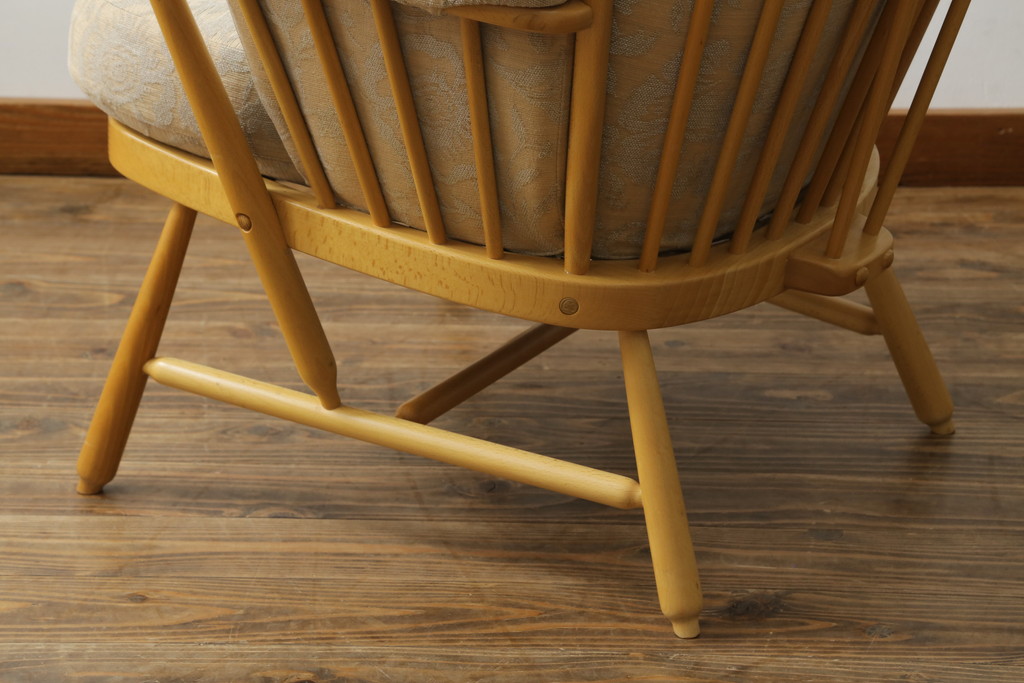 中古　美品　イギリス家具　ERCOL(アーコール)　エバーグリーン　気品のある佇まいが魅力の1人掛けイージーチェア(アームチェア、ラウンジチェア、ソファ、1人掛け、椅子、イス、英国、北欧)(定価約29万円)(R-066170)